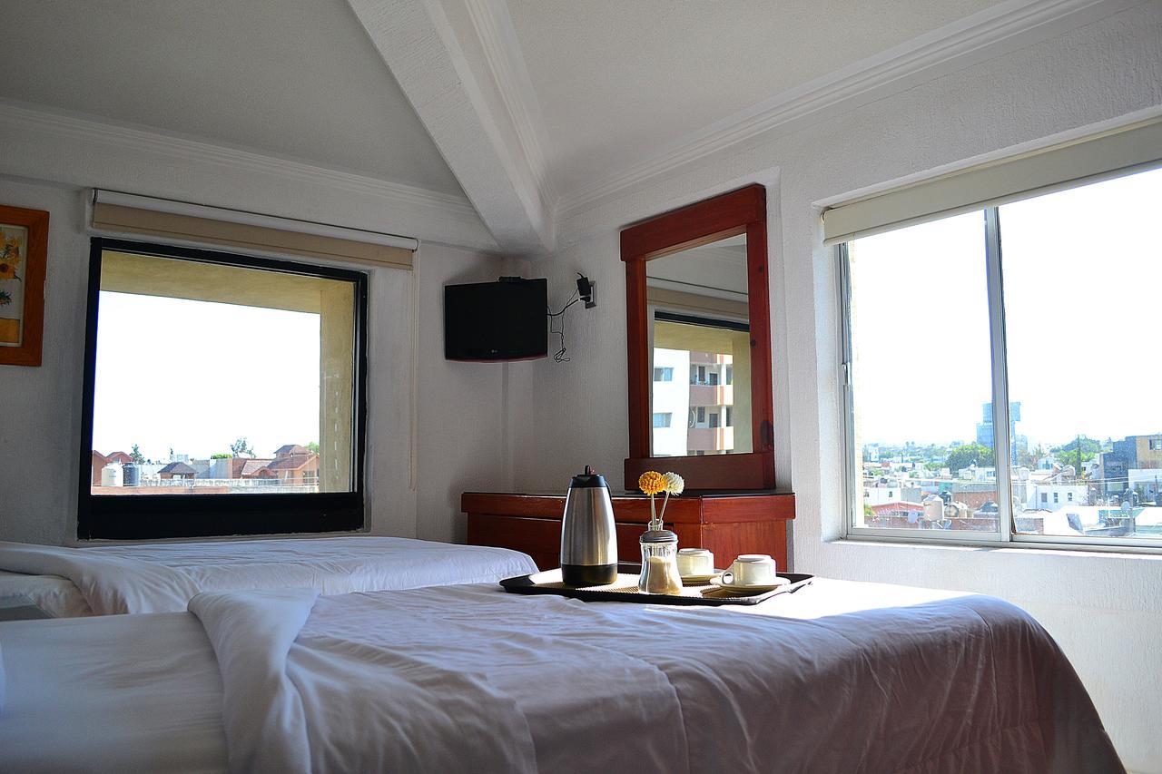 Hotel Campestre Inn Leon Exterior photo
